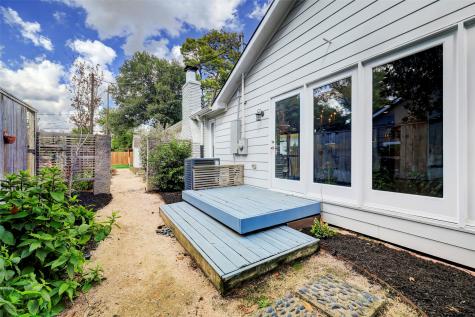 706 W 32nd Street Houston TX 77018
