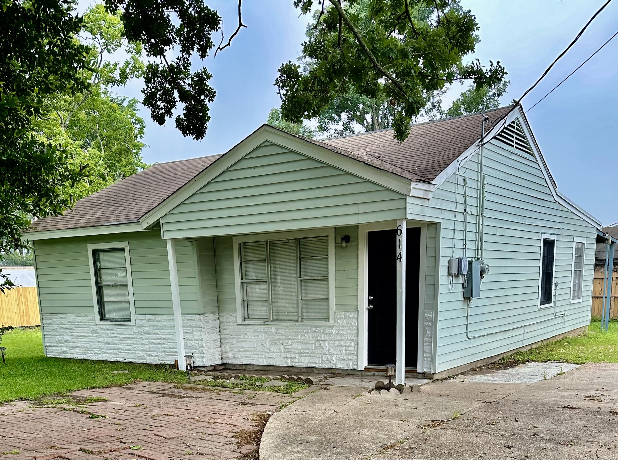 614 Frankie Street Houston TX 77015