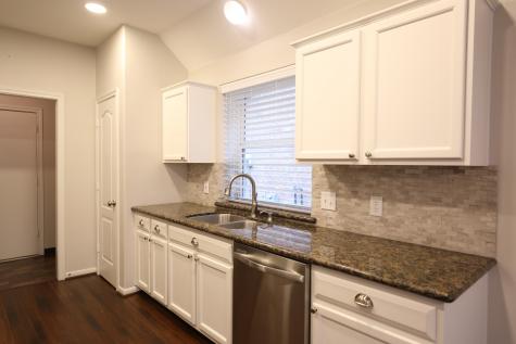 1715 Red Oak Terrace Kingwood TX 77339