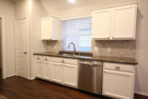 1715 Red Oak Terrace Kingwood TX 77339