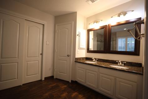 1715 Red Oak Terrace Kingwood TX 77339