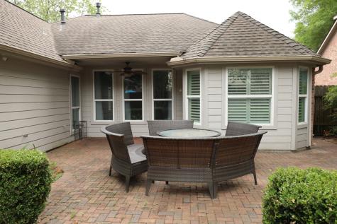 1715 Red Oak Terrace Kingwood TX 77339