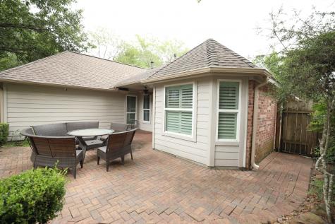 1715 Red Oak Terrace Kingwood TX 77339