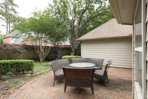 1715 Red Oak Terrace Kingwood TX 77339