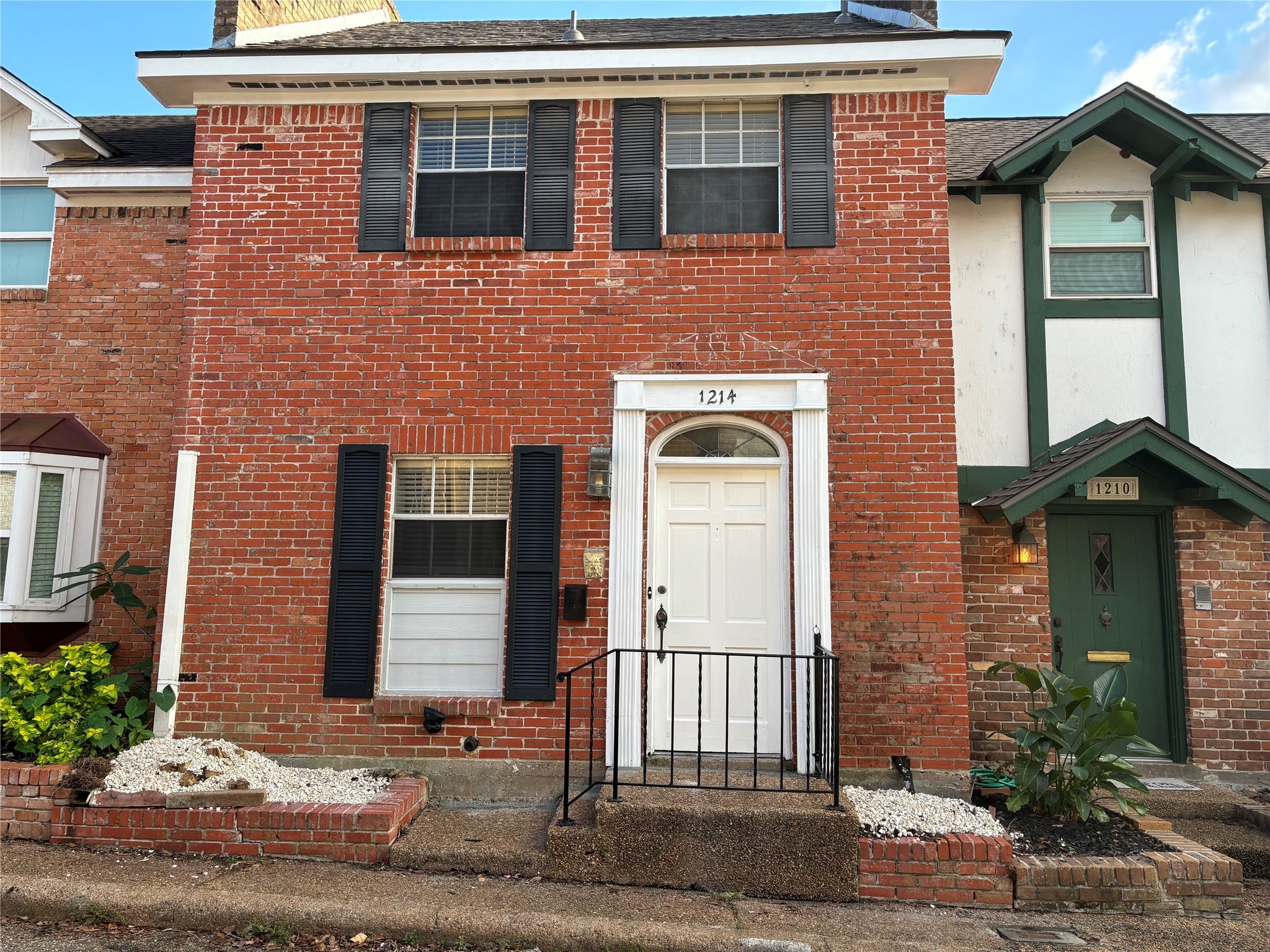 1214 Saxony Lane Houston TX 77058