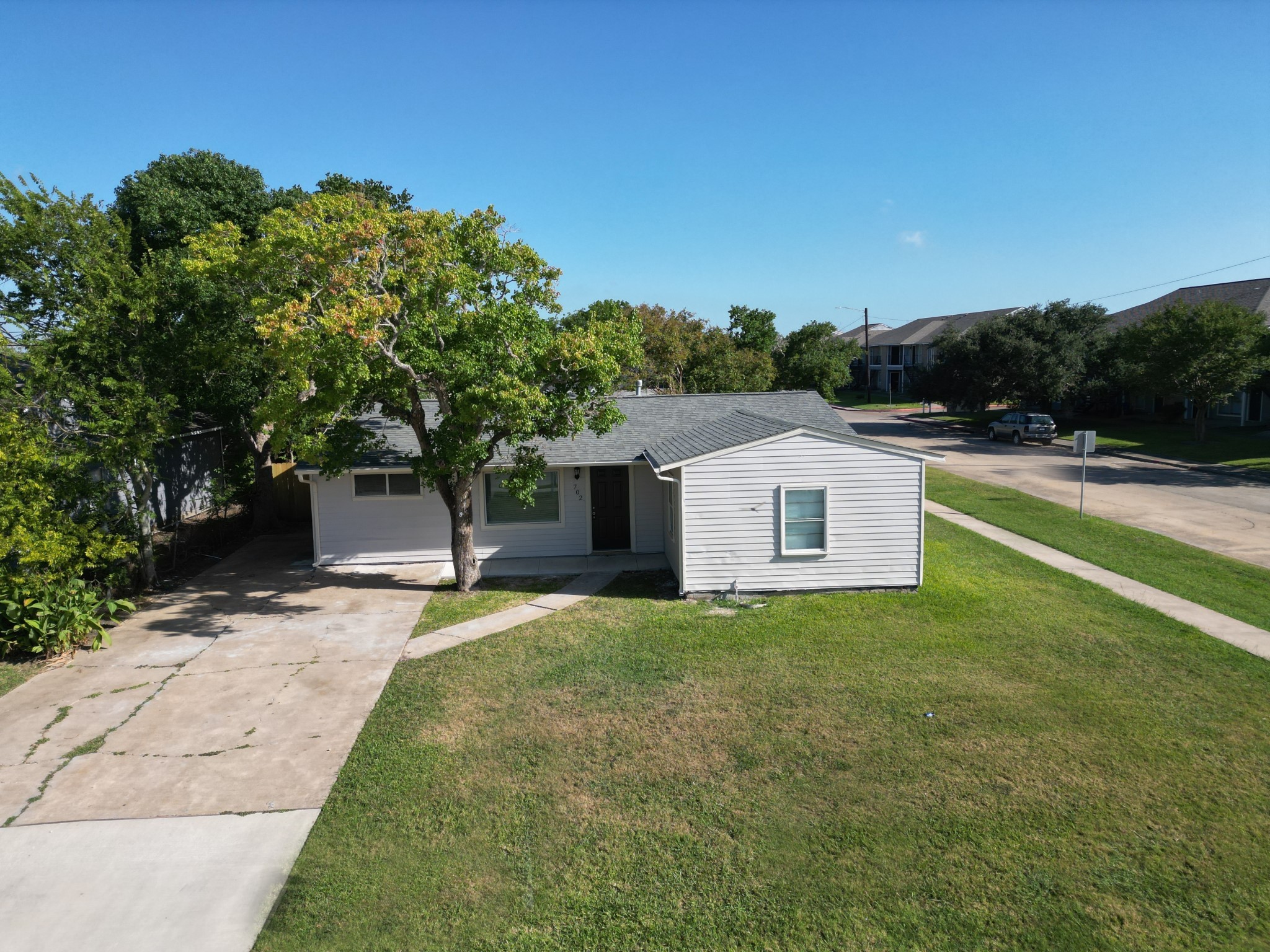 702 W 12th Street Freeport TX 77541
