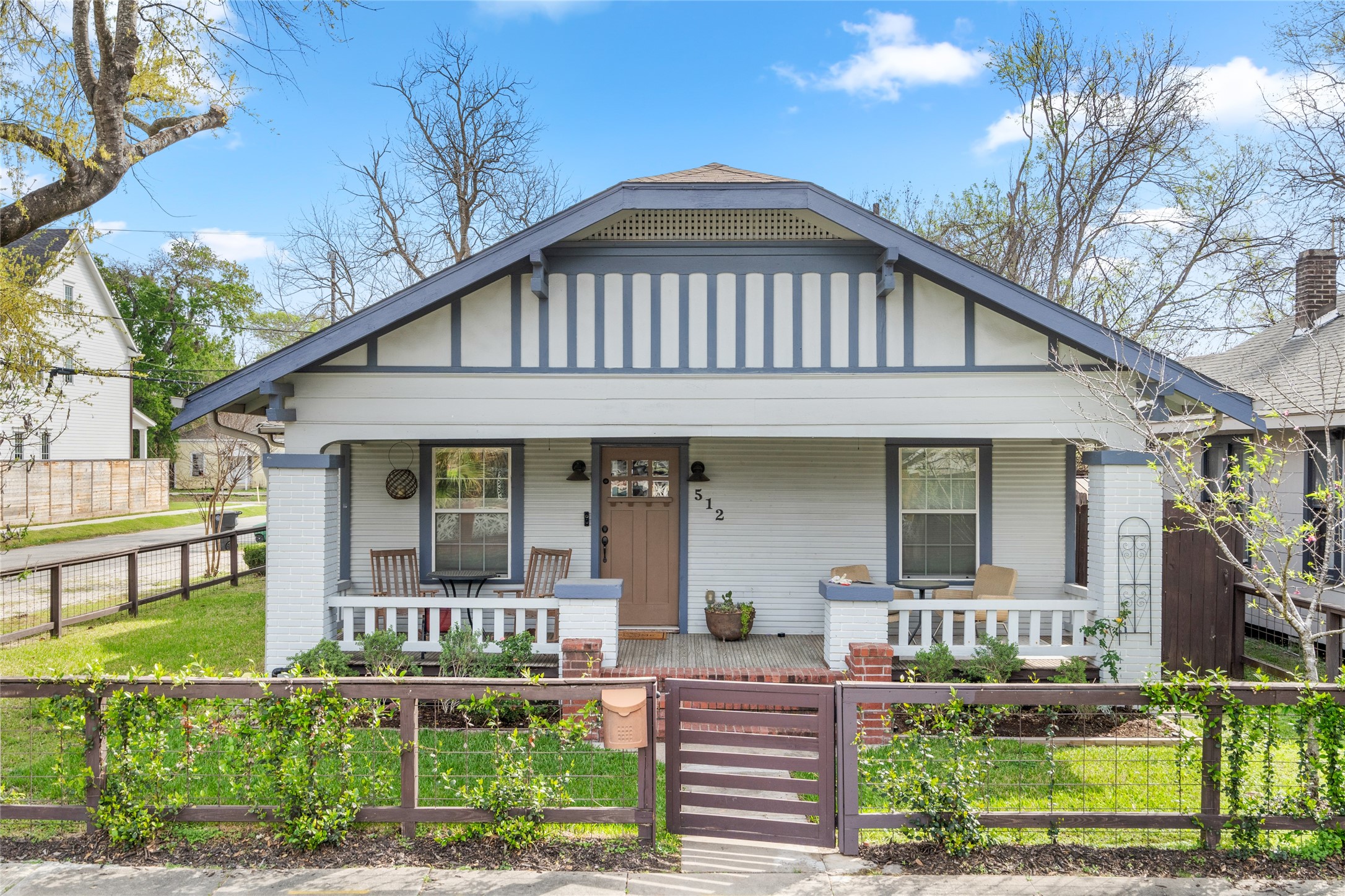 512 Enid Street Houston TX 77009