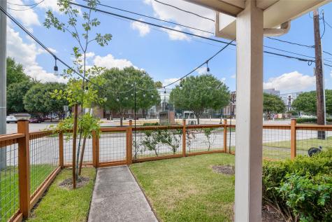 1216 Cleveland Street Houston TX 77019