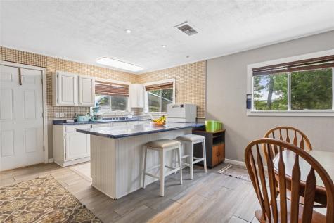 4820 Palmetto Street Bacliff TX 77518
