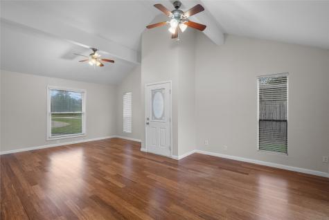 18214 Kings Row Houston TX 77058