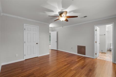 18214 Kings Row Houston TX 77058