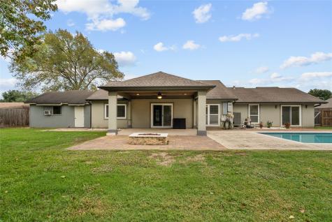 18214 Kings Row Houston TX 77058