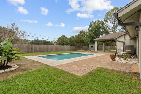 18214 Kings Row Houston TX 77058