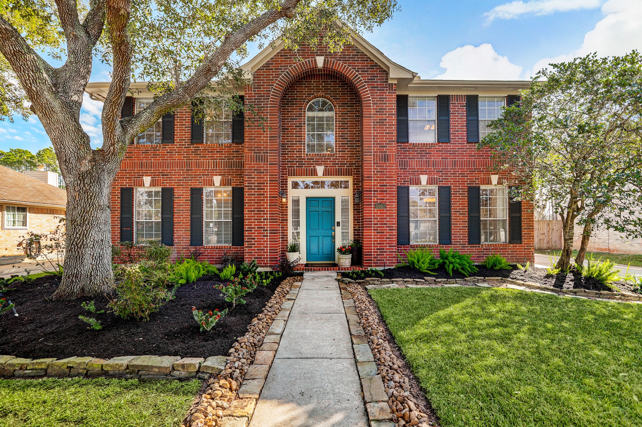 2017 S Mission Circle Friendswood TX 77546