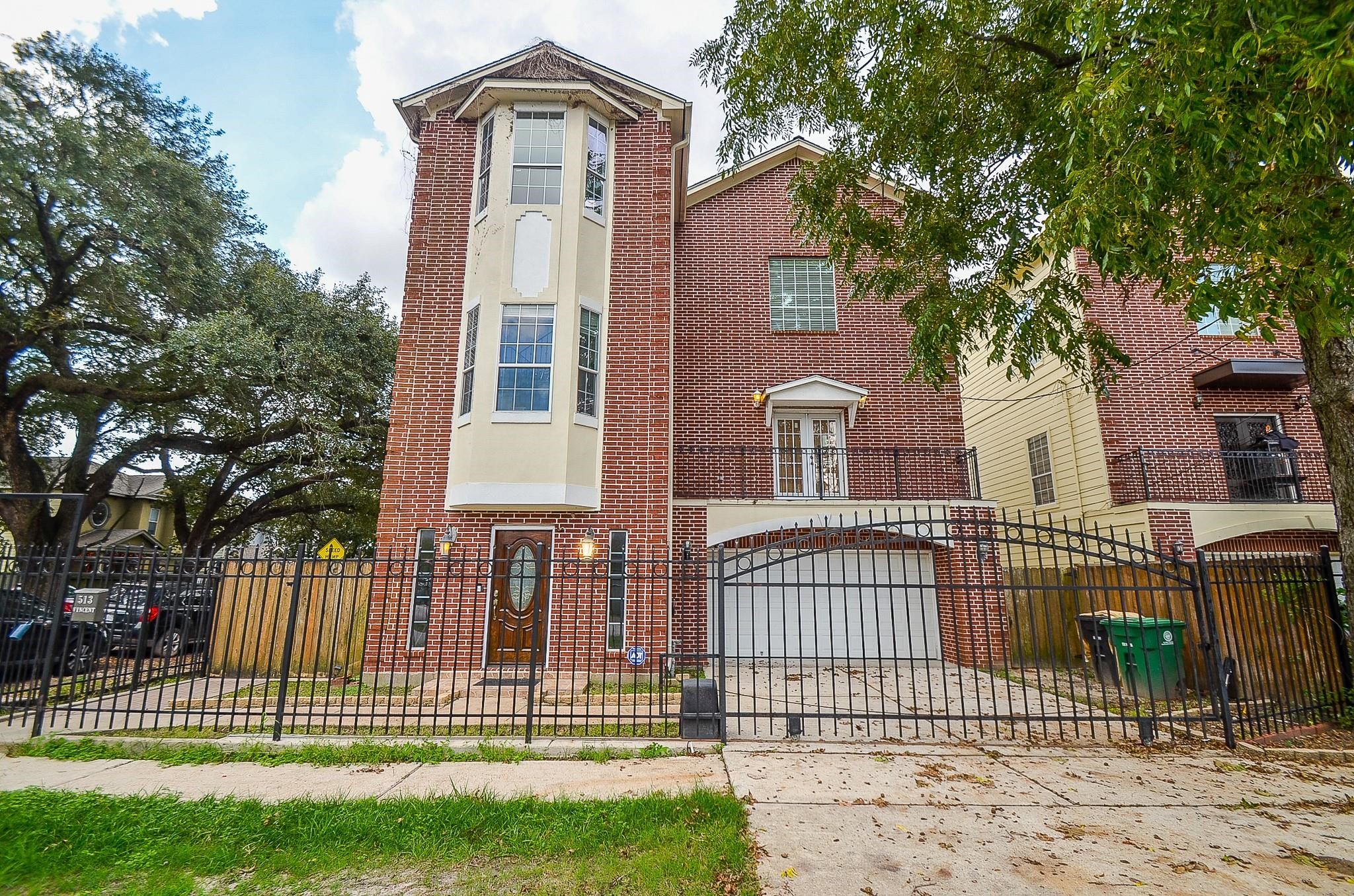 513 Vincent Street Houston TX 77009