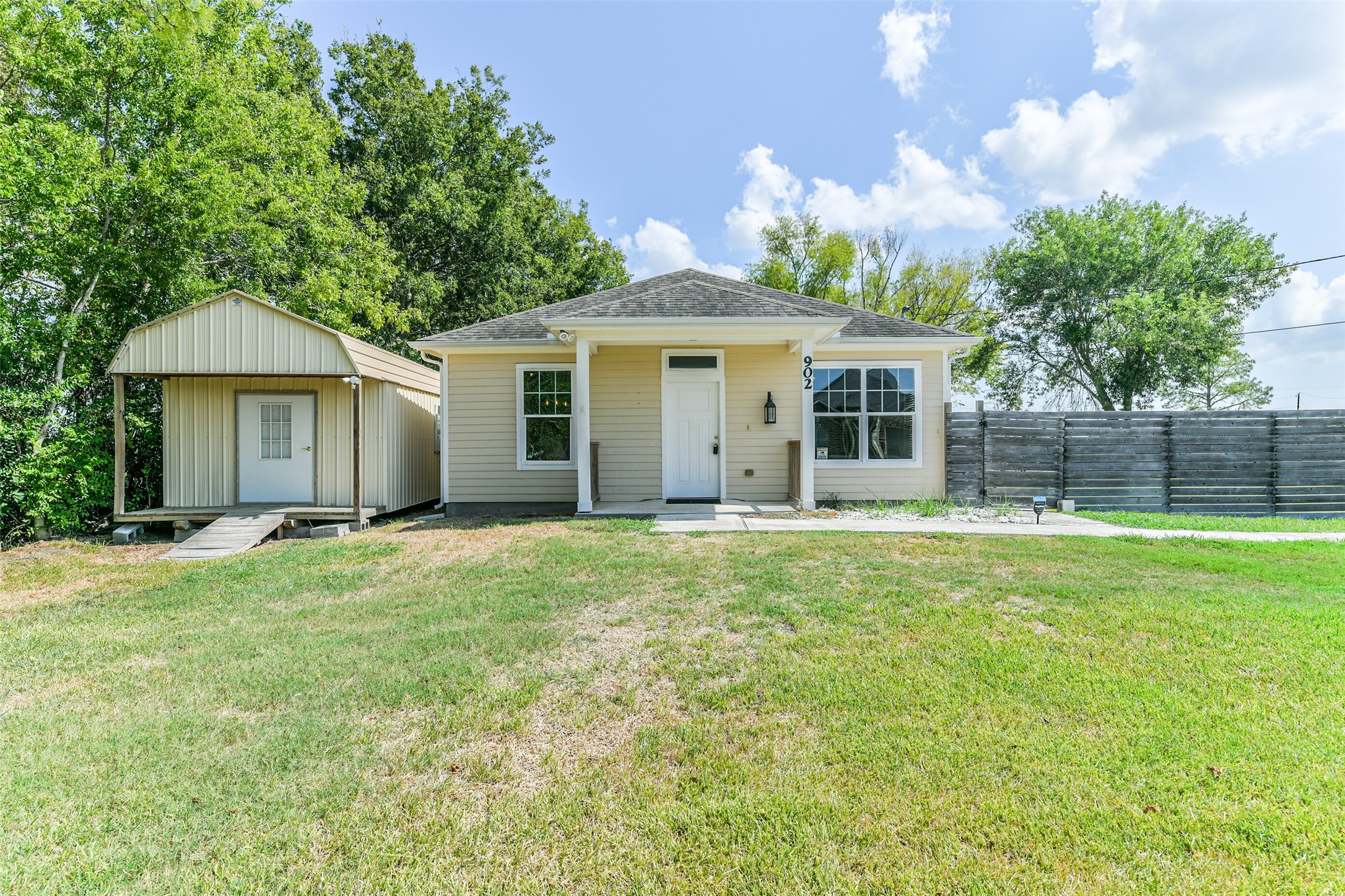 902 Virginia Avenue League City TX 77573