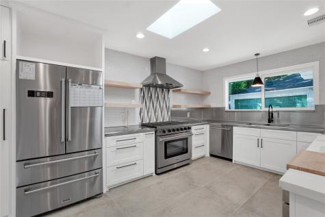 5226 Kinglet Street Houston TX 77035