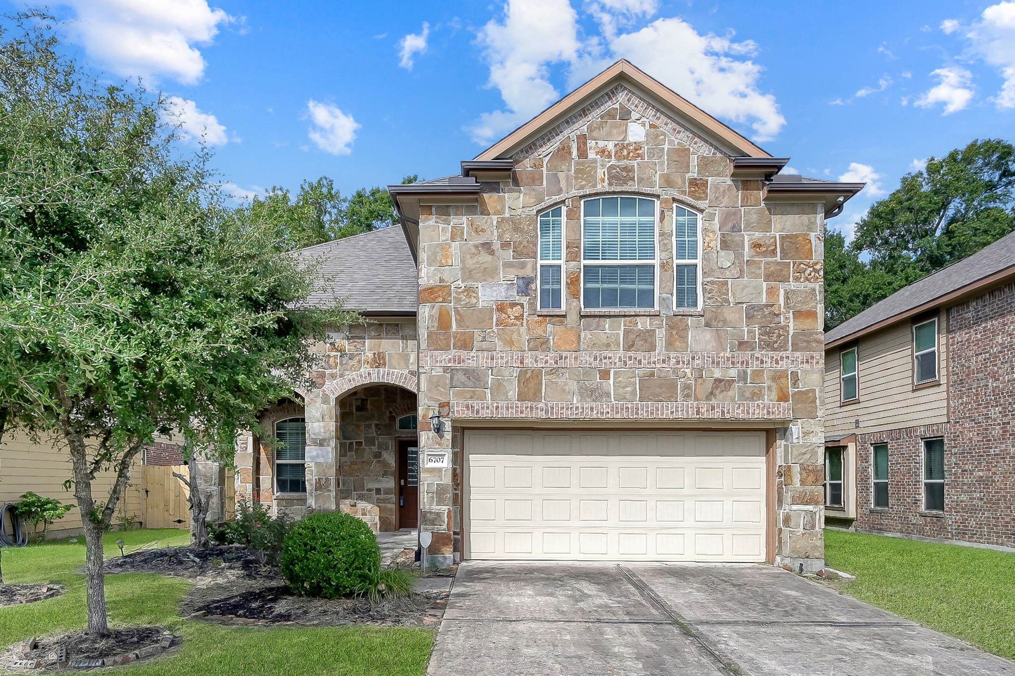6707 Hunters Creek Lane Baytown TX 77521