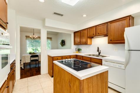 1814 Veranda Drive West Columbia TX 77486