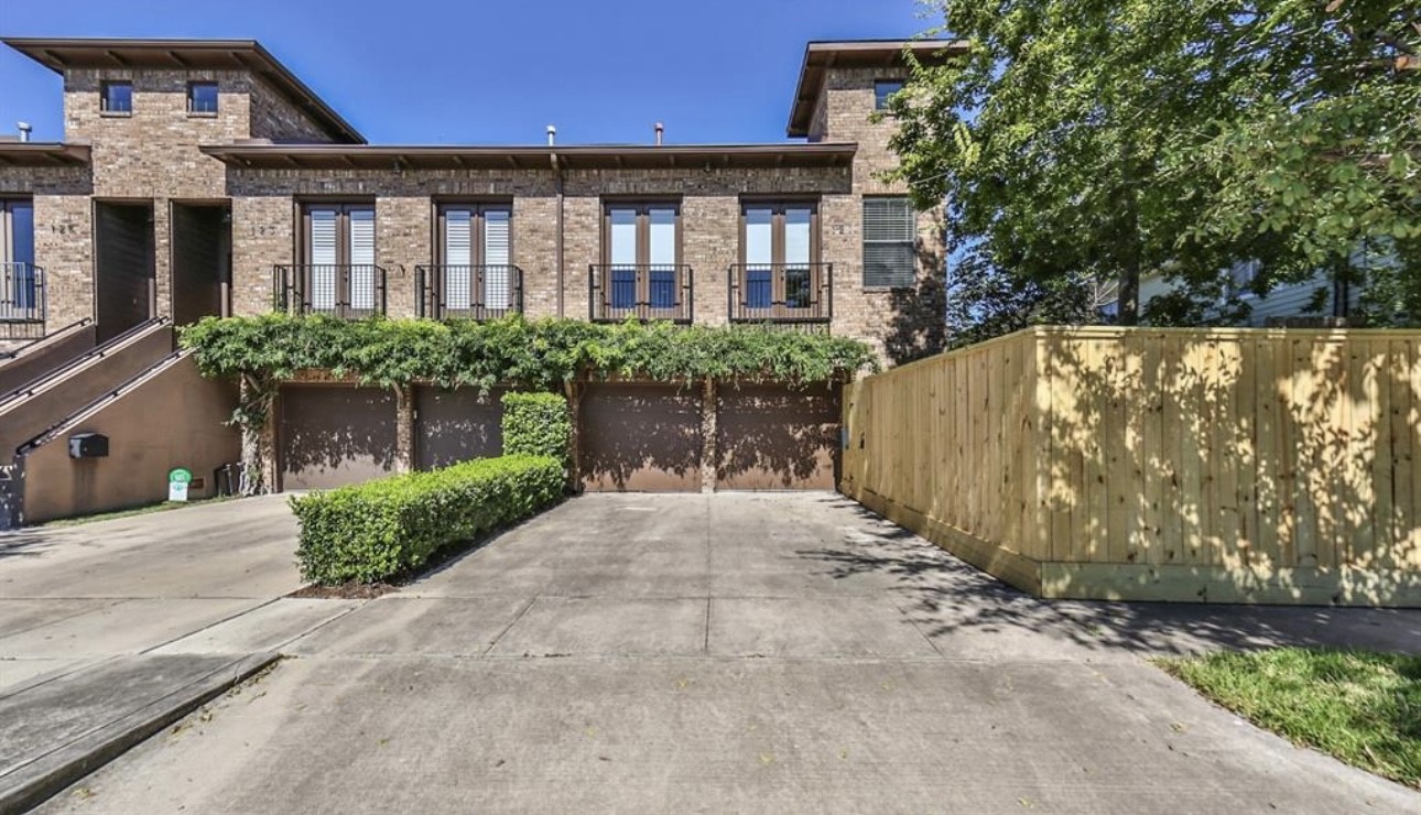 121 W 16th Street Houston TX 77008
