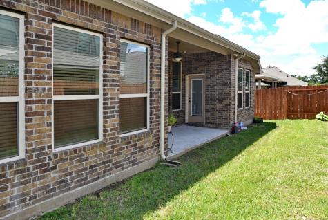 2229 Maple Point Drive N Conroe TX 77301