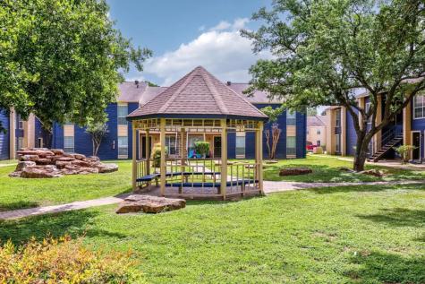 1100 Graham Drive 306 Tomball TX 77375
