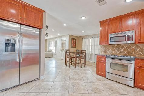 711 Lodgehill Lane Houston TX 77090