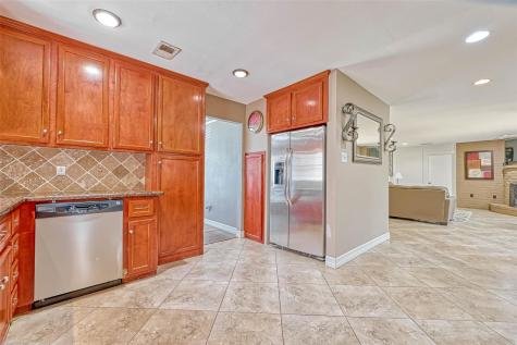 711 Lodgehill Lane Houston TX 77090