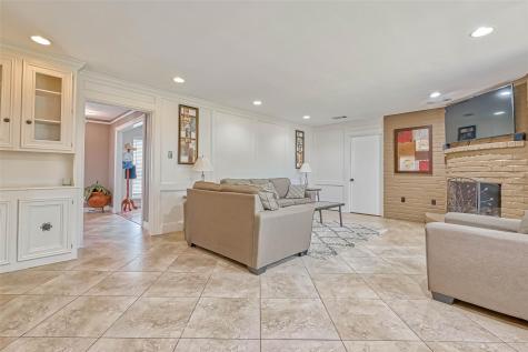 711 Lodgehill Lane Houston TX 77090