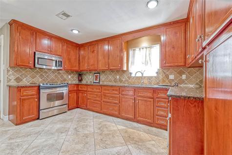 711 Lodgehill Lane Houston TX 77090