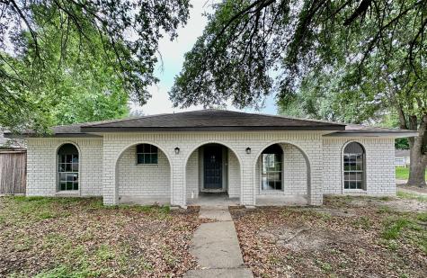 5926 Darkwood Drive Houston TX 77088