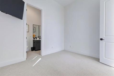 334 Eastwood Street Houston TX 77011
