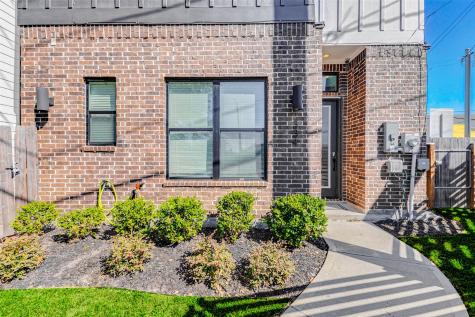 334 Eastwood Street Houston TX 77011