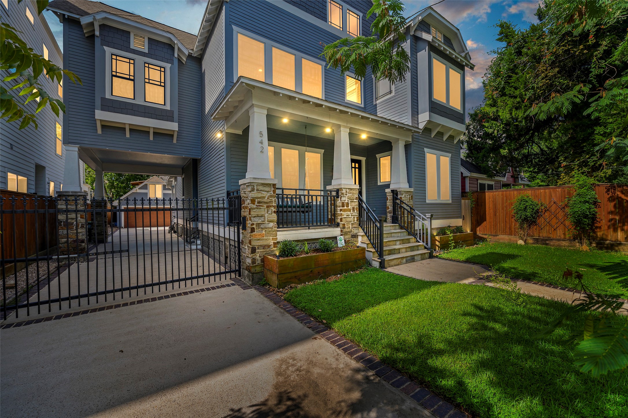 542 W 26th Street Houston TX 77008