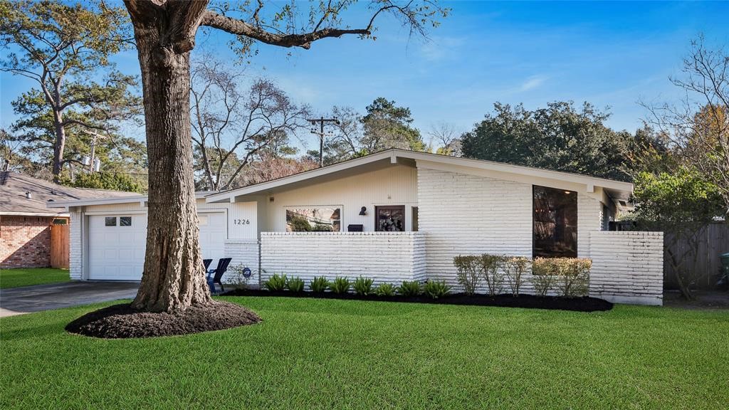 1226 Wisterwood Drive Houston TX 77043