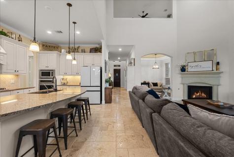 1636 Longwood Glen Lane Friendswood TX 77546