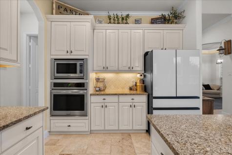 1636 Longwood Glen Lane Friendswood TX 77546
