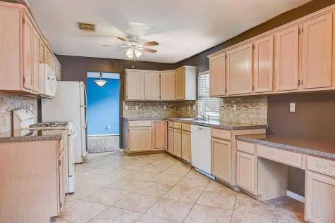 2918 Meadow Brook Drive League City TX 77573