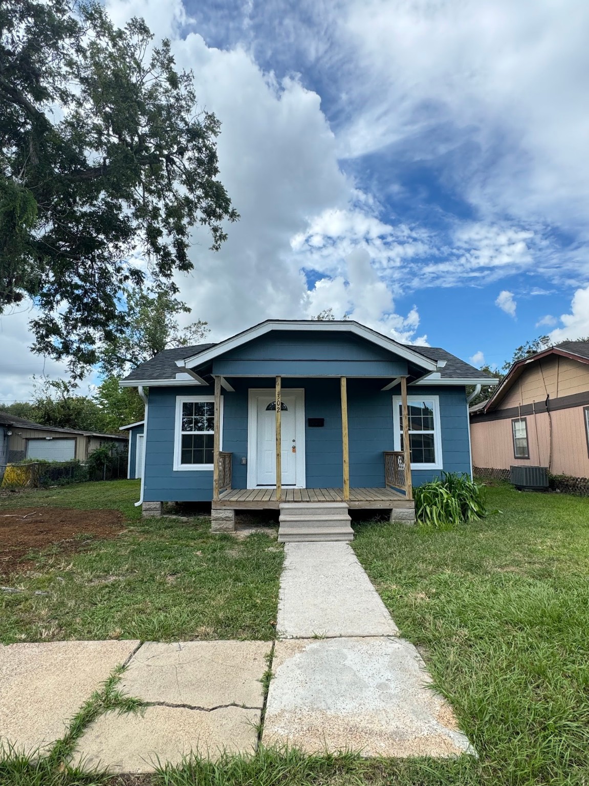 302 Travis Street Baytown TX 77520