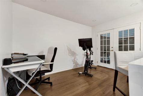 5807 Beverlyhill Street 22 Houston TX 77057