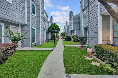 5807 Beverlyhill Street 22 Houston TX 77057