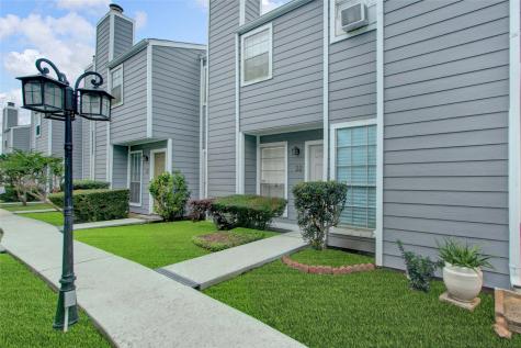 5807 Beverlyhill Street 22 Houston TX 77057