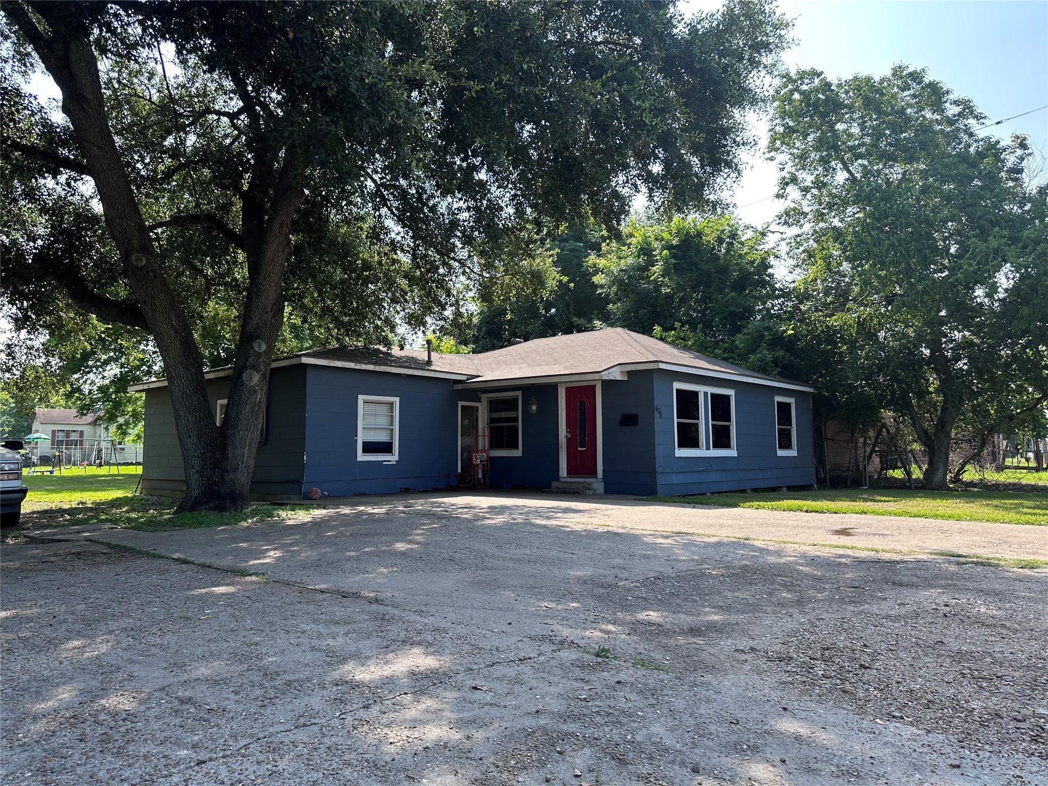406 N Wharton Street El Campo TX 77437