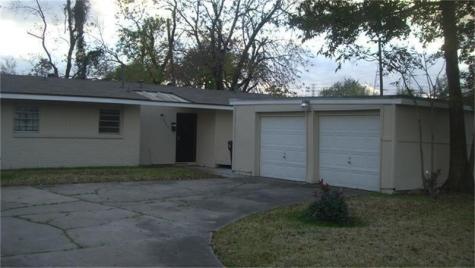 4423 Knotty Oaks Trail Houston TX 77045