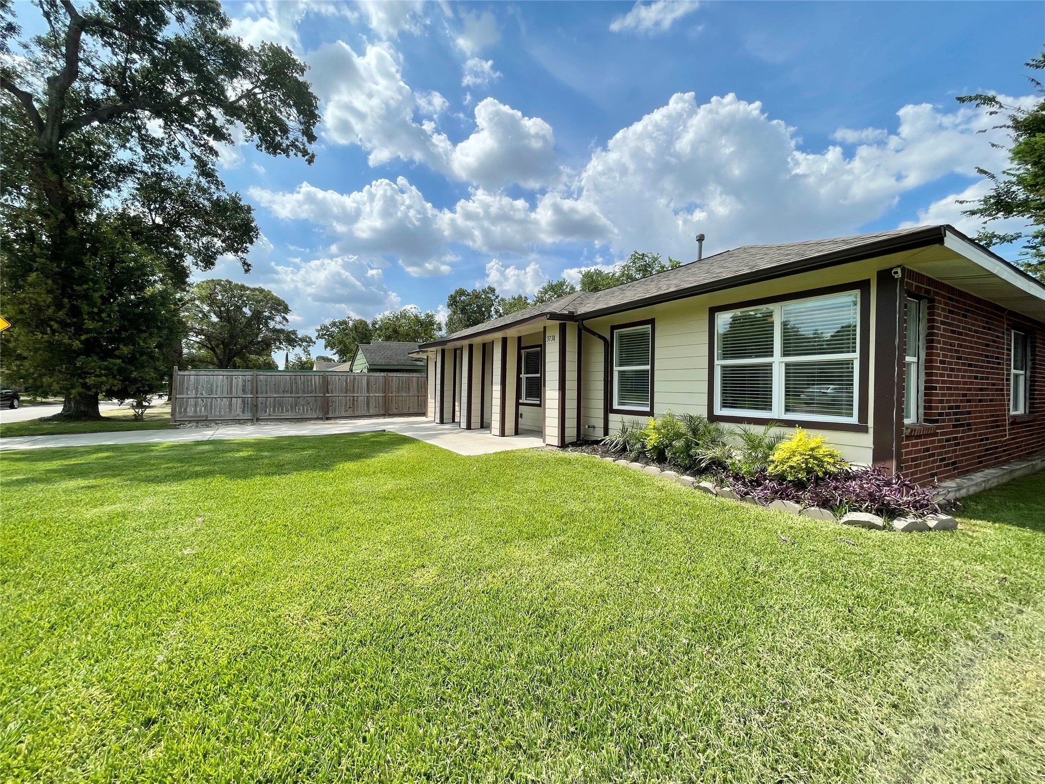 3731 Wyoming Street Houston TX 77021