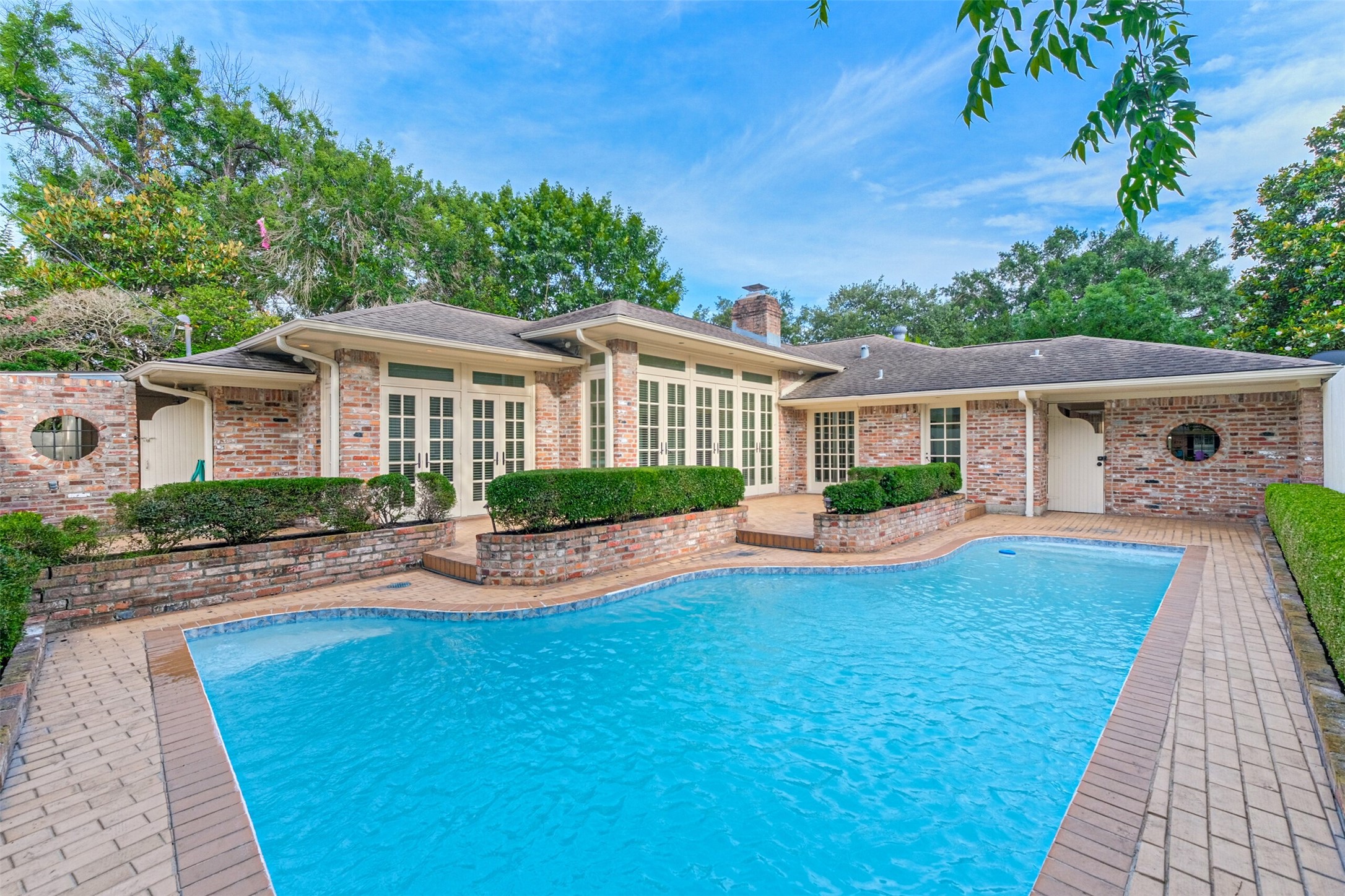 6122 Piping Rock Lane Houston TX 77057