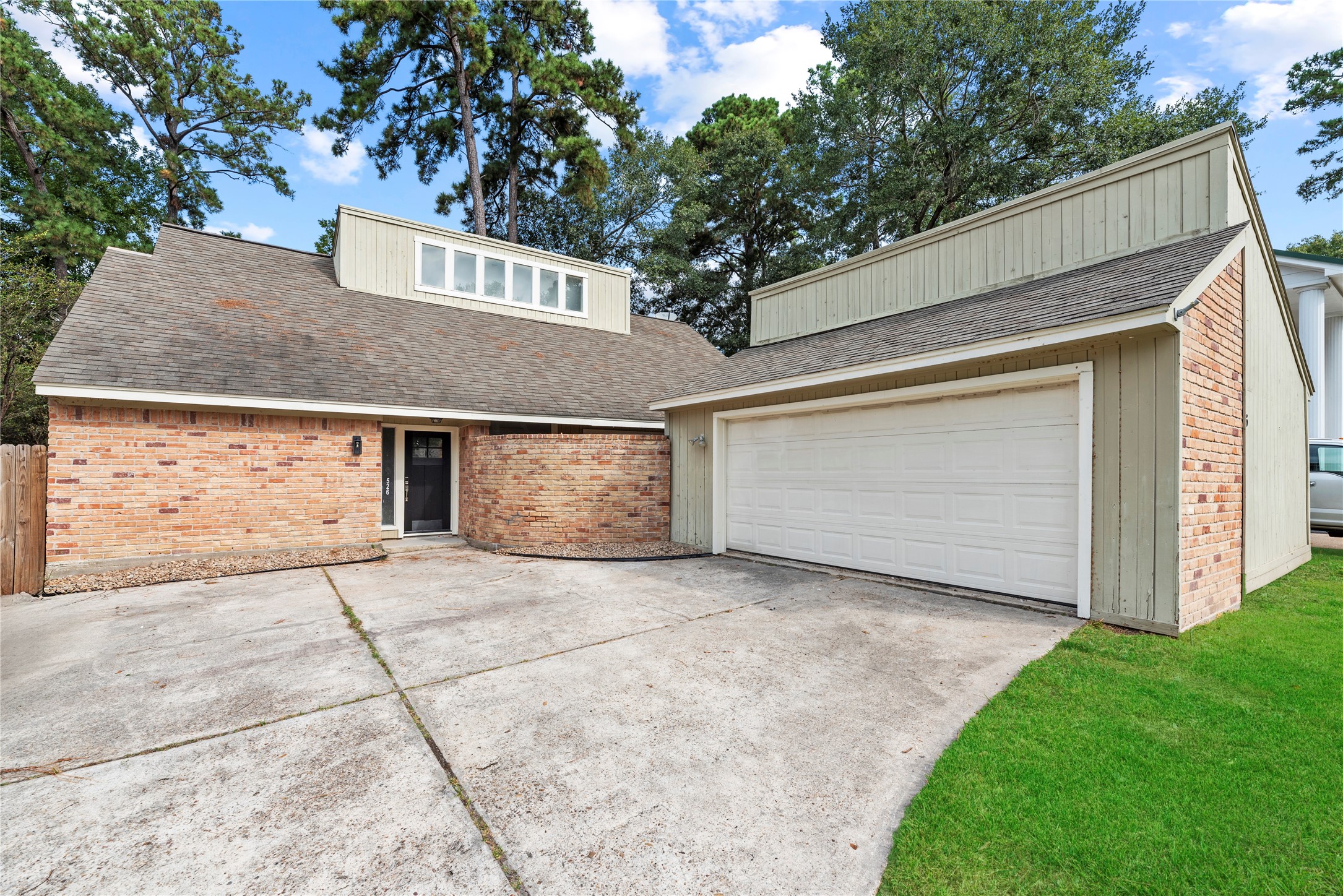 526 S Rivershire Drive Conroe TX 77304