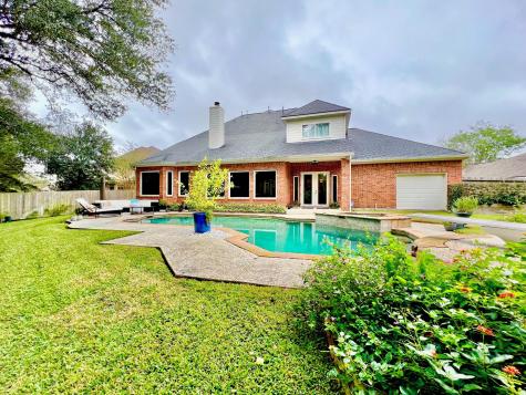 318 Winding Oak Lane League City TX 77573