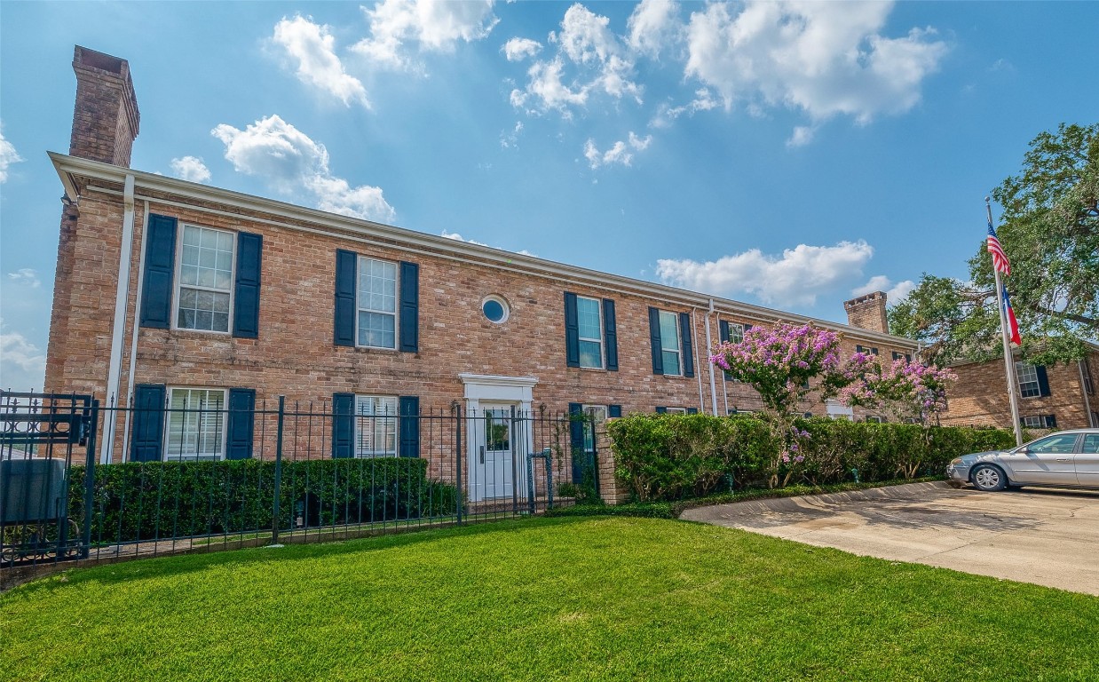 6402 Del Monte Drive 35 Houston TX 77057