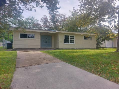 32 14th Street N Texas City TX 77590